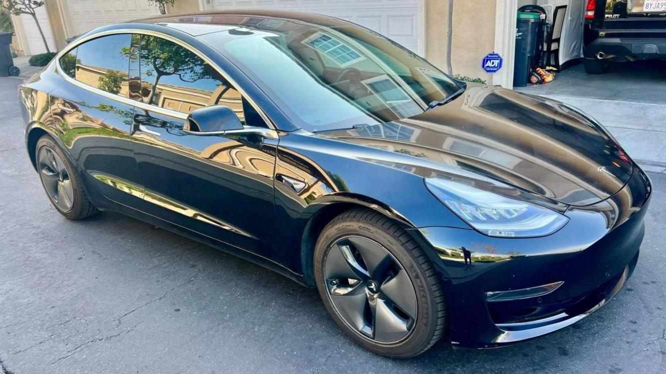 TESLA MODEL 3 2018 5YJ3E1EA9JF056494 image